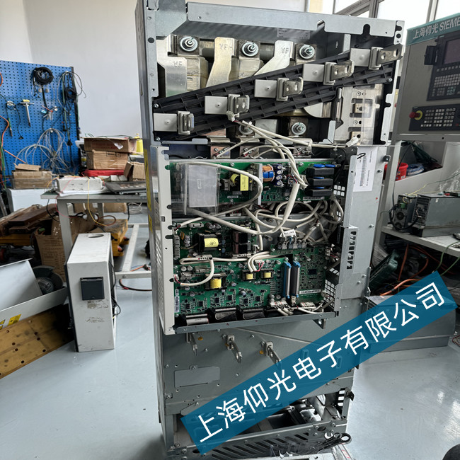 自動(dòng)化工廠(chǎng)ABB變頻器ACS880報(bào)A4A9冷卻傳動(dòng)模塊溫度過(guò)高故障維修